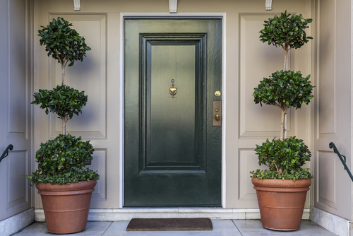 Door colour: 30 door paint colour options for your front door