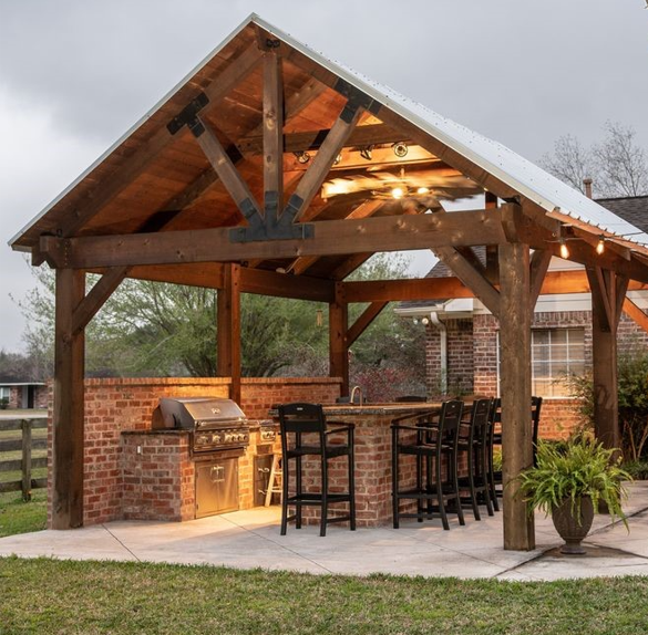 An entertaining ornate pavilion hut design 