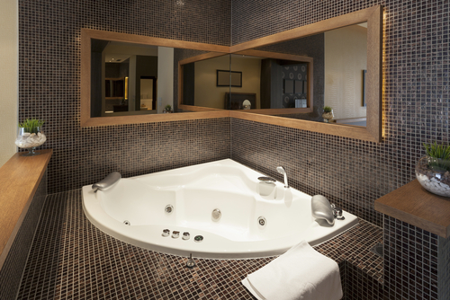 Jacuzzi designs to turn your bathroom into a relaxing space