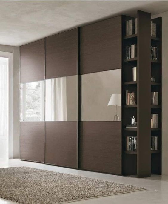 Lacquered glass wardrobe