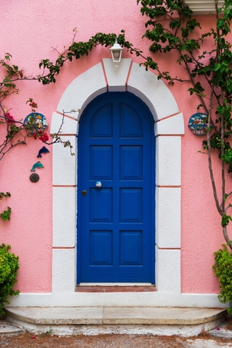 Pink colour combination for walls