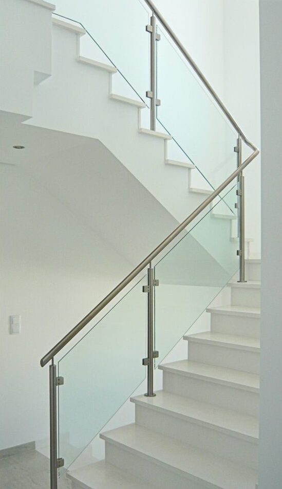 Steel railing design for home stairs: A guide to choosing the right design