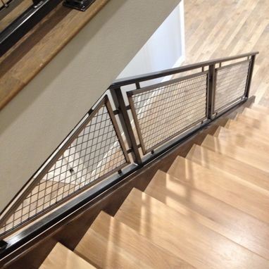 Steel railing design for home stairs: A guide to choosing the right design