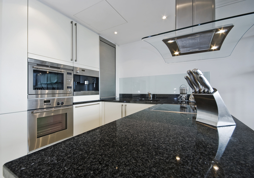 Black granite kitchen countertop design